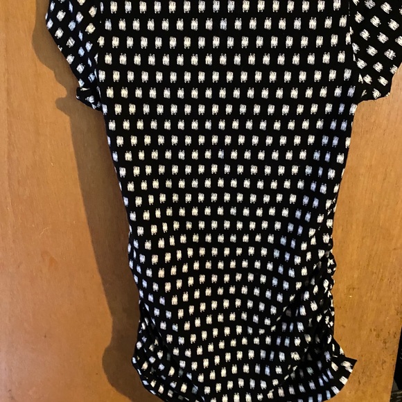 BNWT Ruched Side Scoop Neck Tee - Picture 5 of 7